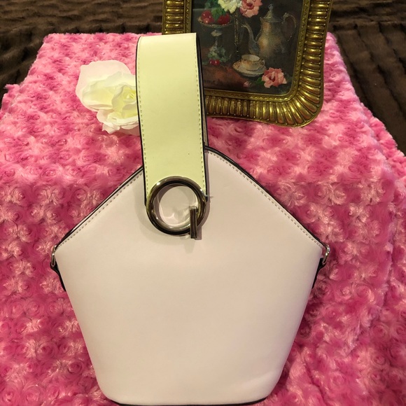 Handbag - Picture 2 of 7